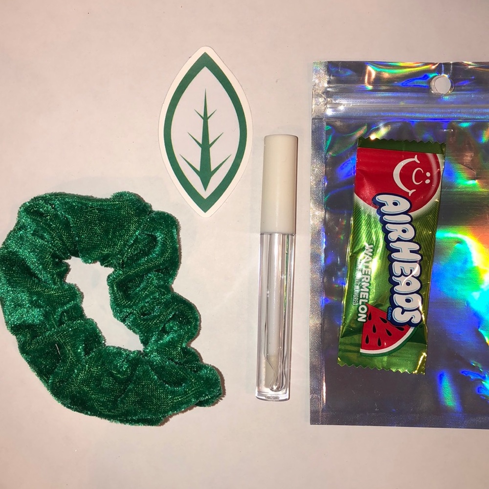 Green Pack! - Picture 2 of 2